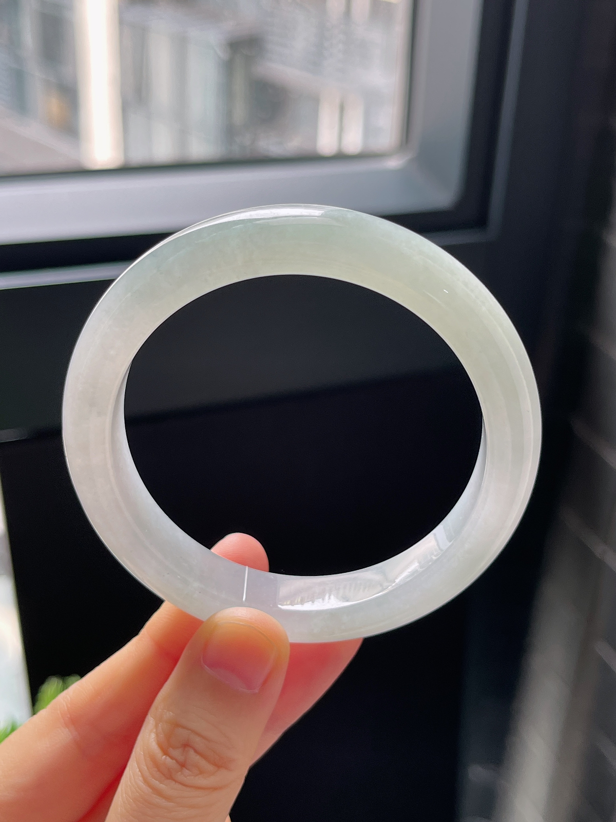 正圈55.2圈口，翡翠冰糯种淡绿色手镯