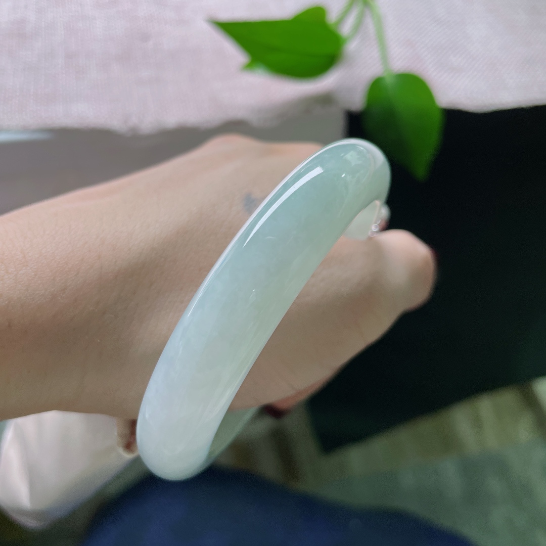 55.7/12.4/8.5，淡绿底正圈，清雅，种老，淡写时光，静守清欢。无裂，ss51722a