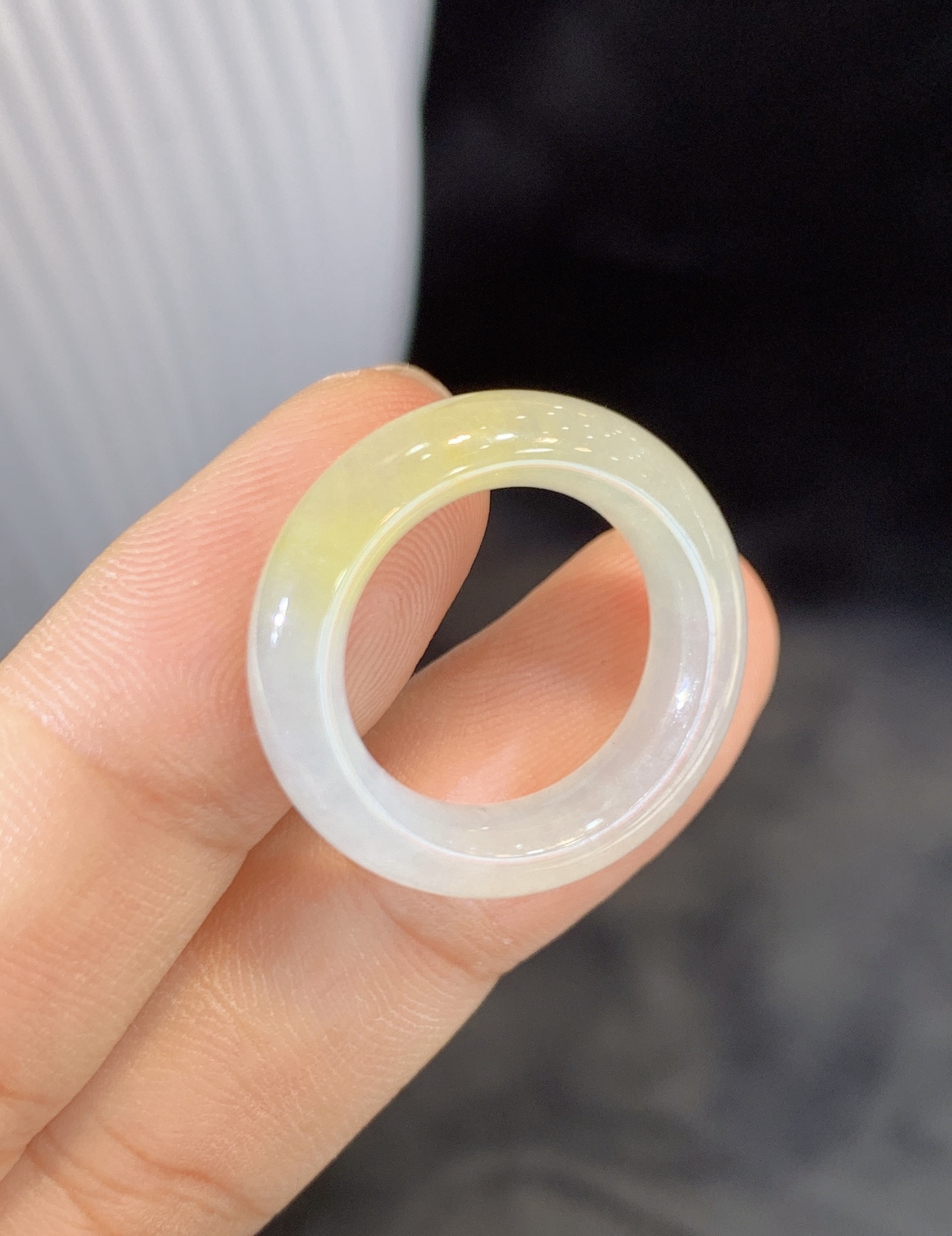 福利，冰黄翡指环，裸石11#5.9-4.4（平）