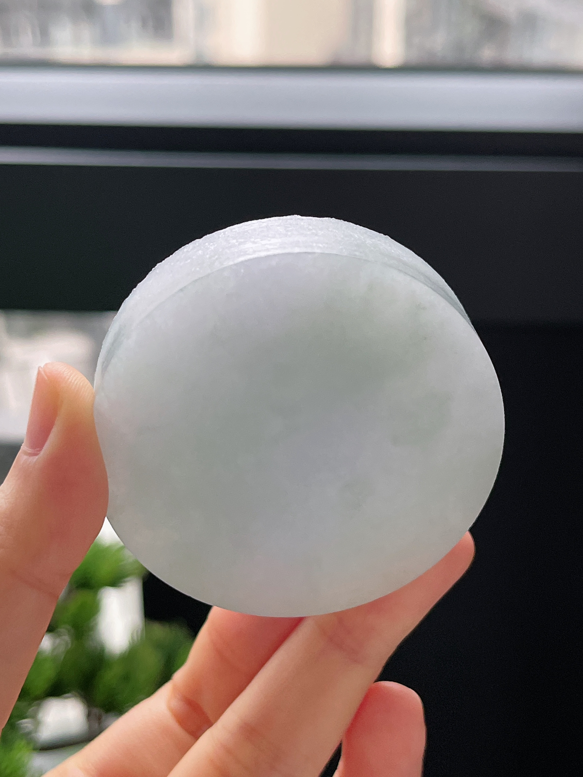 翡翠糯化春带彩镯心