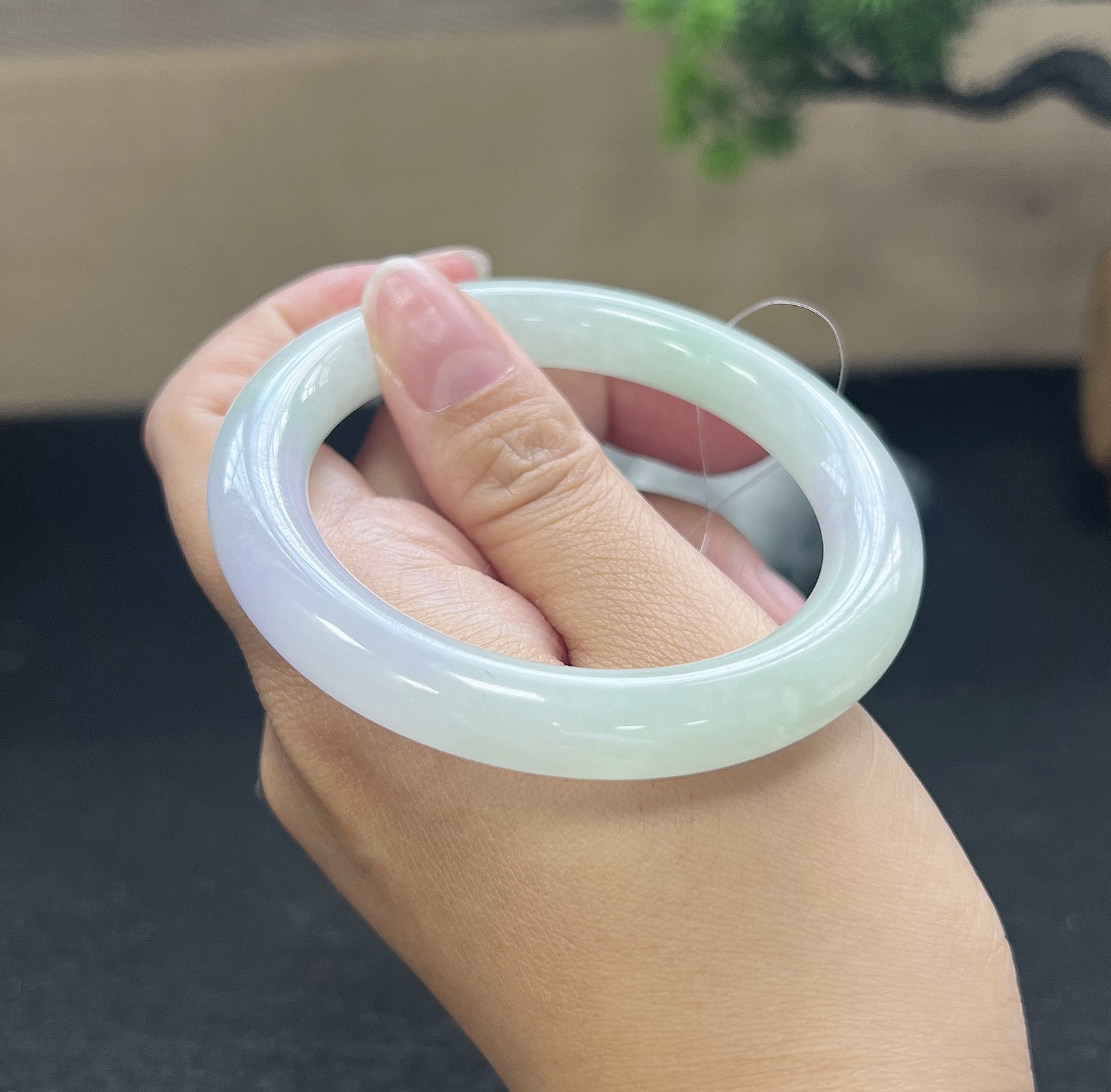 53圈口圆条春彩手镯