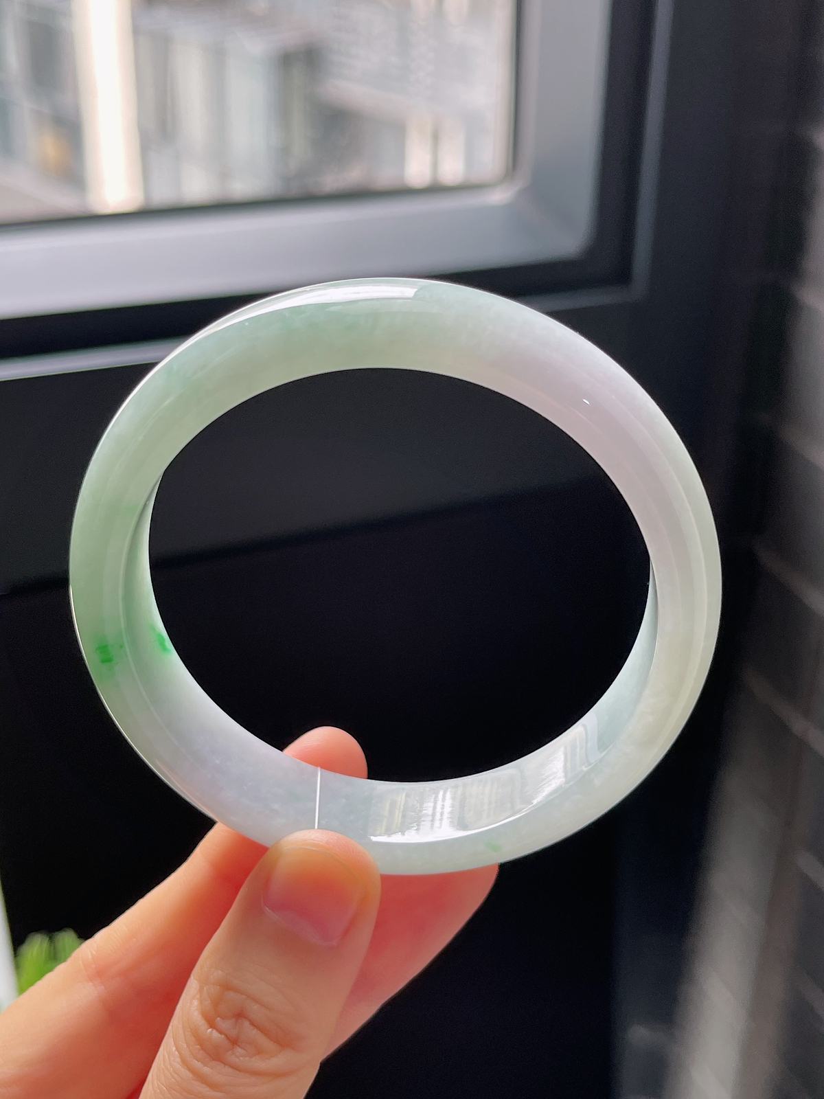 正圈58.2圈口，翡翠糯化种飘绿手镯