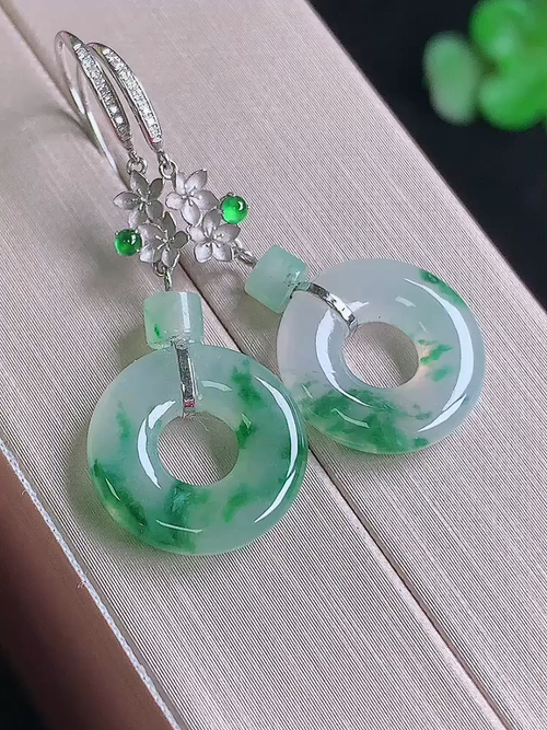  ，18k金镶冰飘花耳坠，无裂，尺寸13.6/3，№;y250544 23