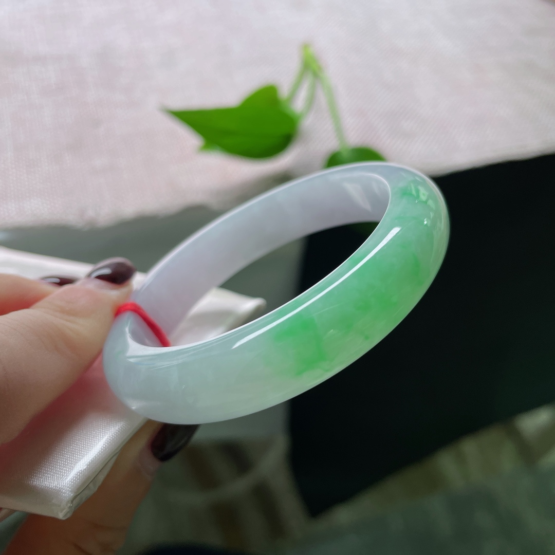 50.6/11.8/7.8，春带彩正圈，一圈烟雨江南，紫是晨雾，绿是远山。整体无裂，ss51286a