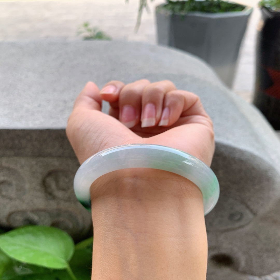 圈口 55.2-9.7-8.2【飘辣绿正圈手镯】正圈55 56可戴