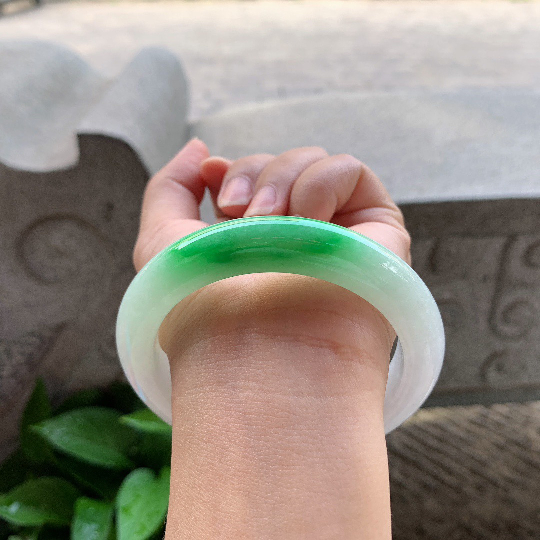 大圈口61.1-11.8-10.2 【阳绿正圈手镯】正圈61 62可戴