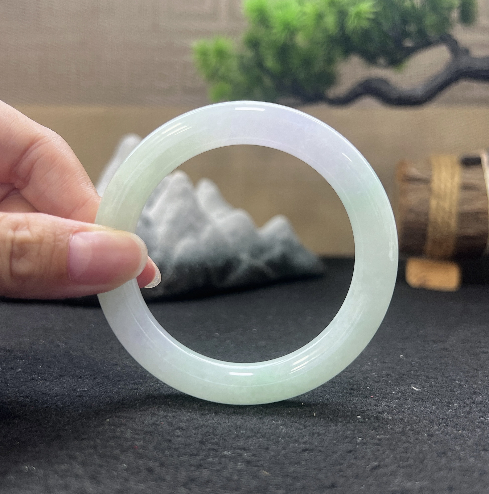 53圈口圆条春彩手镯