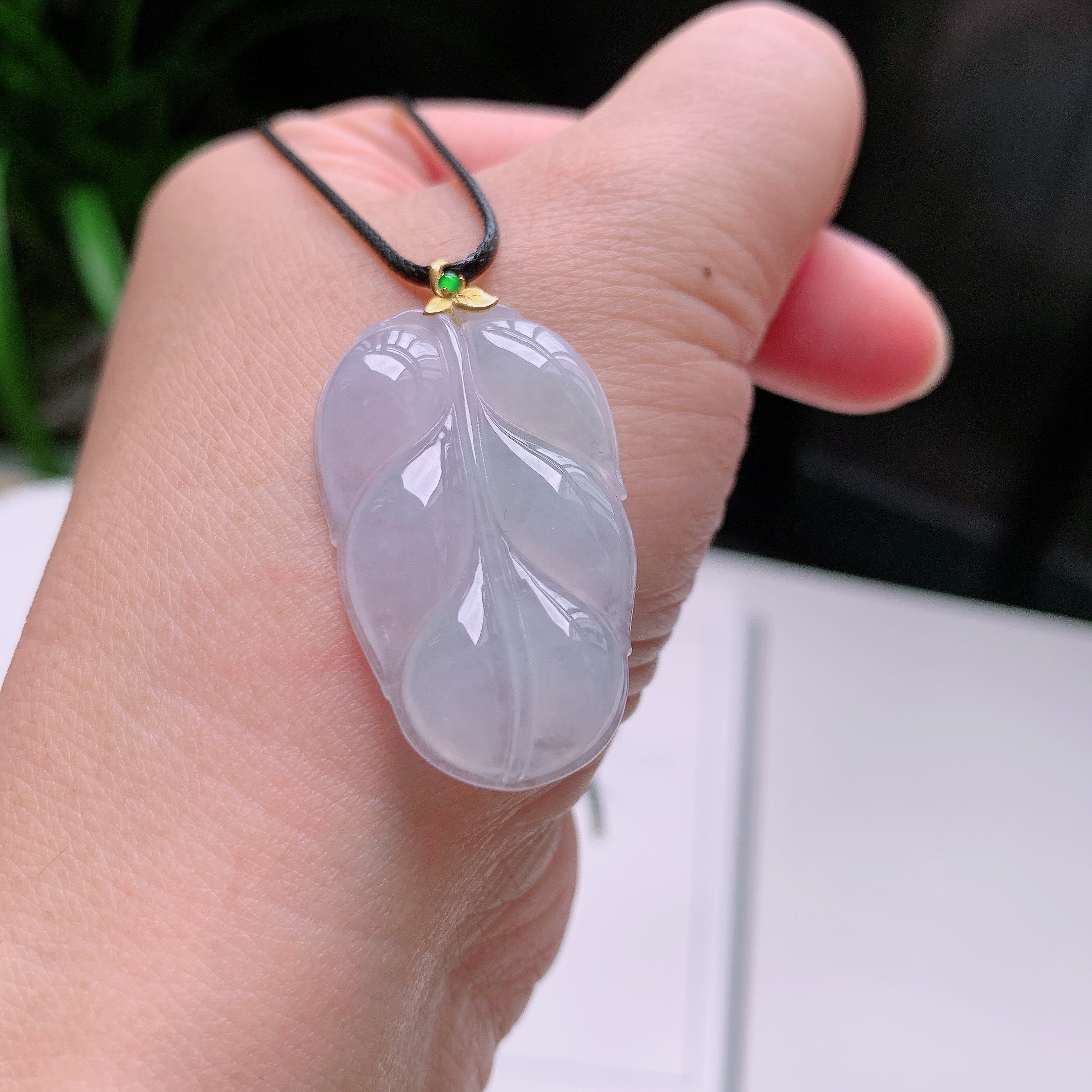 18K镶嵌天然翡翠缅甸A货冰润白冰叶子吊坠 6.49克