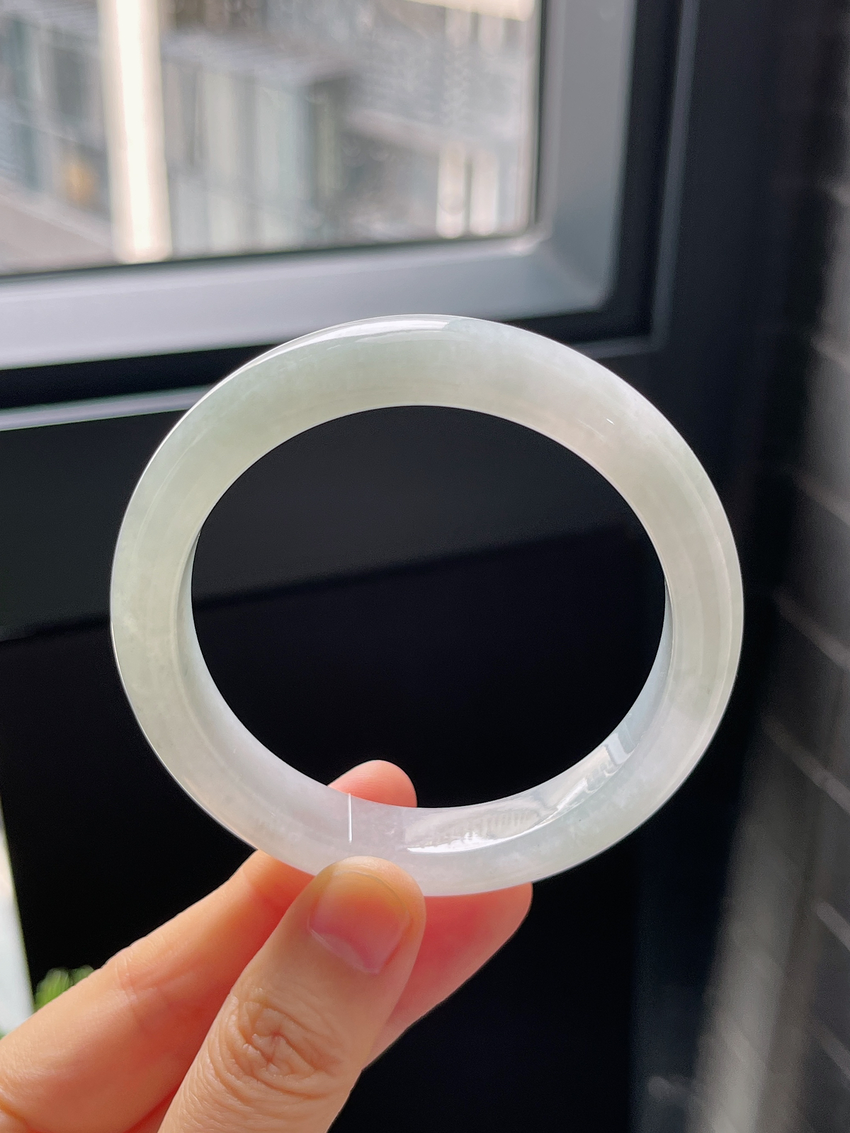 正圈55.2圈口，翡翠冰糯种淡绿色手镯