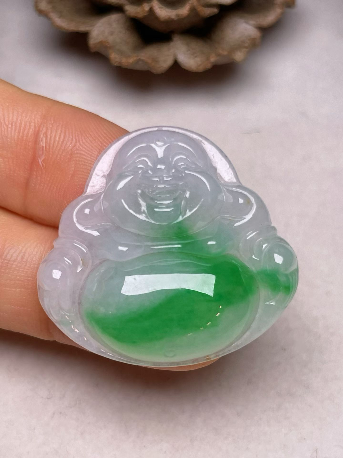 冰糯种飘绿【平安扣】吊坠、种水好，玉质细腻 ，卖相好‘