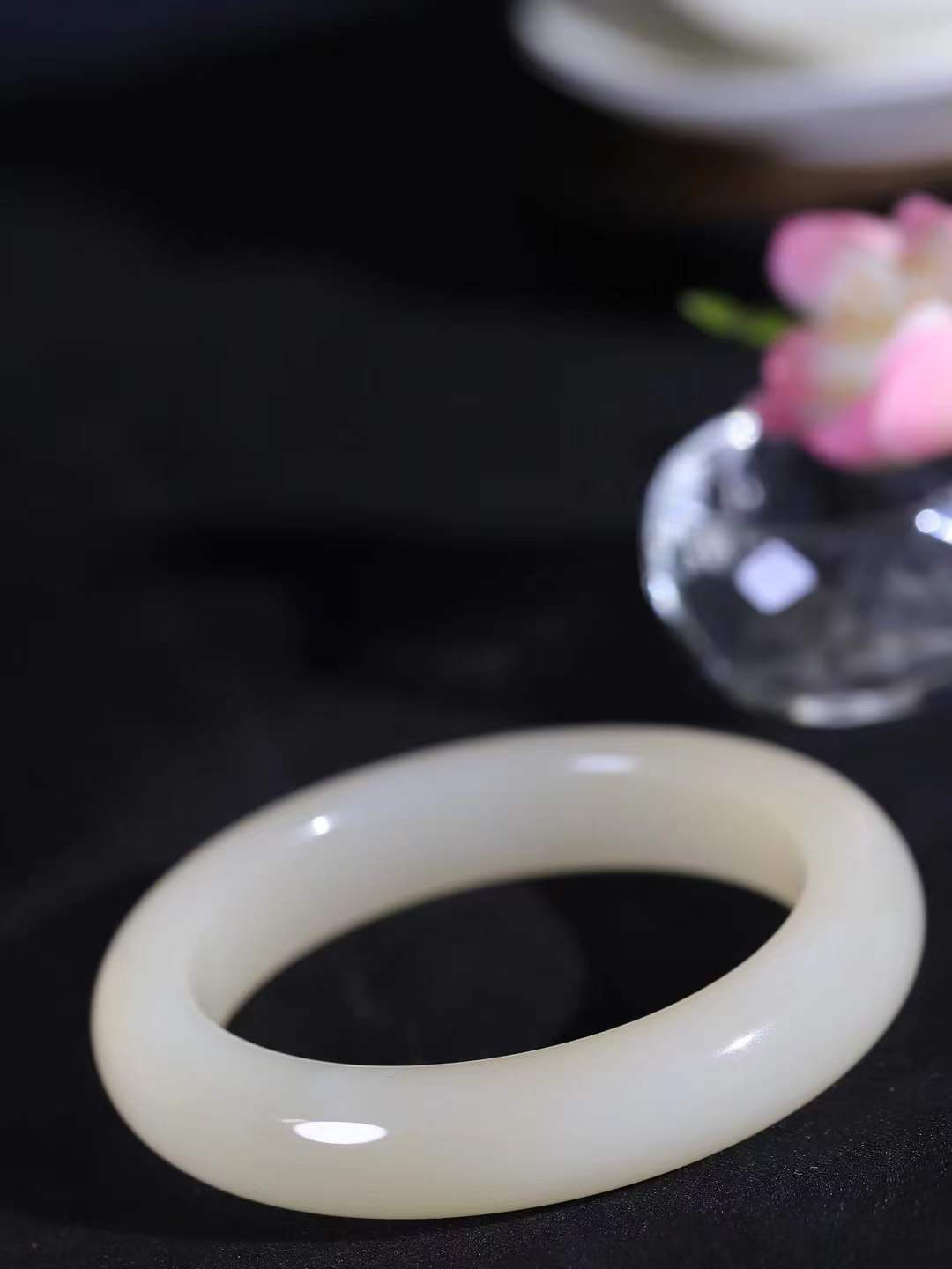 【粉黛.手镯】

精品️和田玉藕粉手镯
仙女藕粉手镯
馥郁芬芳 油糯饱满
气质温婉尔雅 甜甜的藕