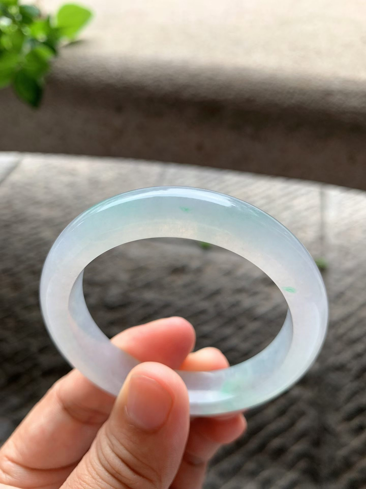 淡春彩正圈手镯尺寸50*12.8*8 老种通透，冰凝胶润，水头十足，淡粉紫底，柔和淡雅，飘几抹清新