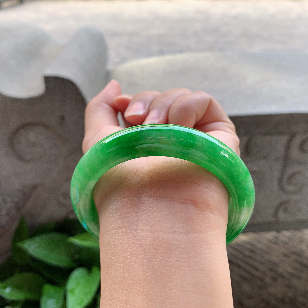 大圈口 58.2-12.3-9.1【辣阳绿正圈手镯】正圈58 59可戴