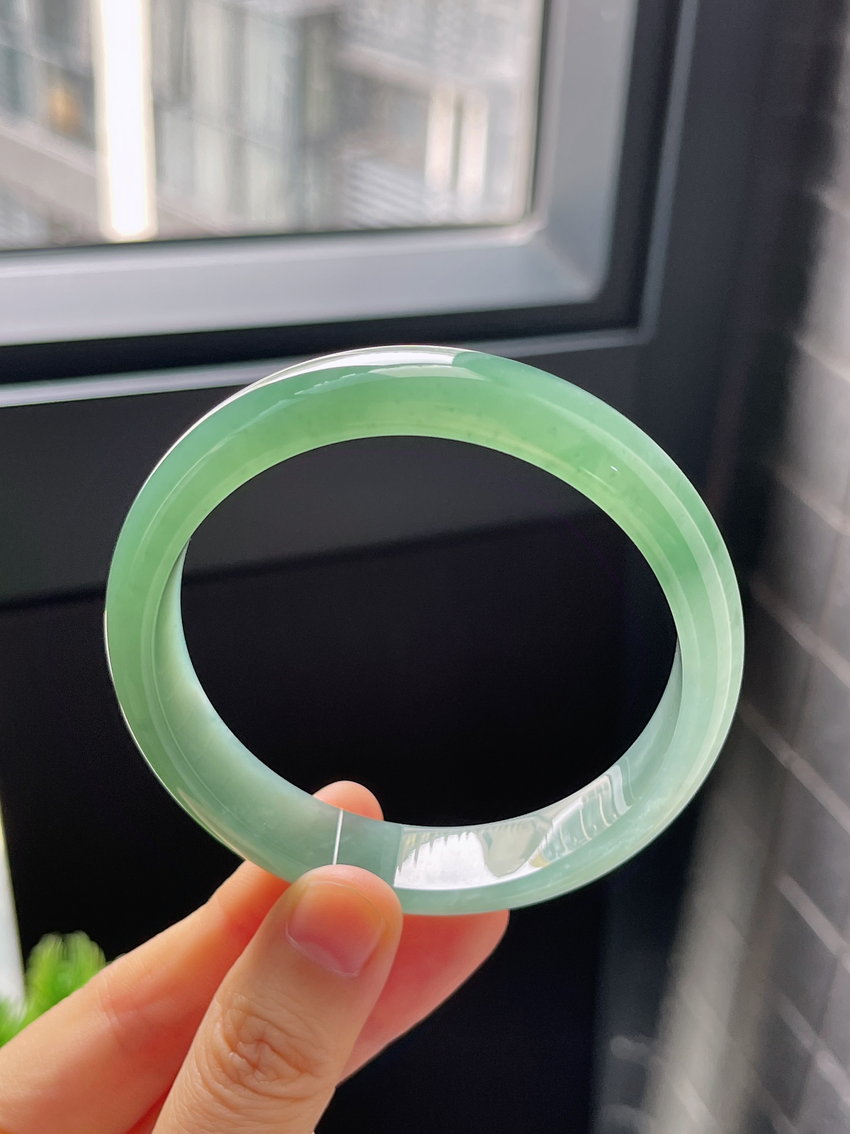 正圈59.3圈口，翡翠冰糯种绿色手镯