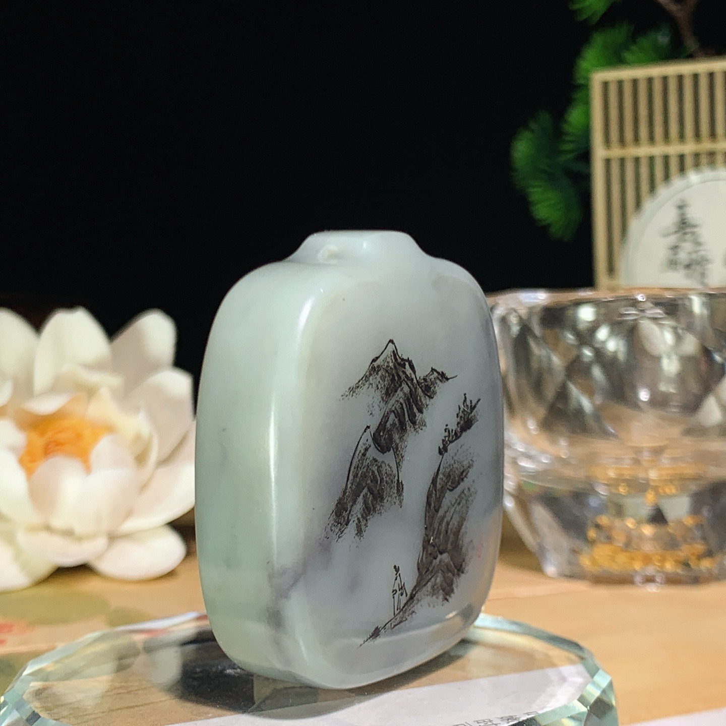 新疆和田玉山水怡情挂件 尺寸47/42/14重66.5克，玉质细腻油润 底色纯净 脂粉好，品质好！lt260425