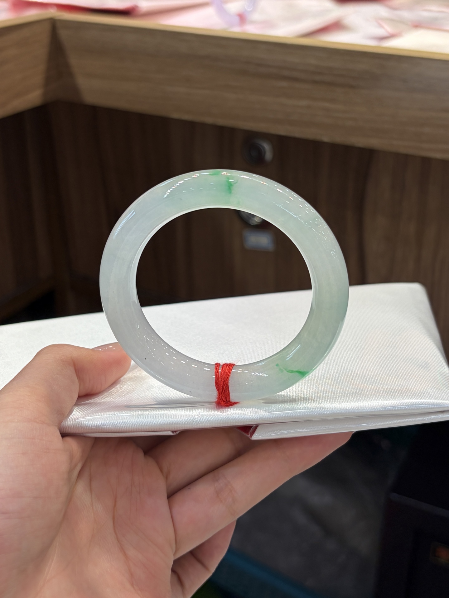 小圈口冰种白底青圆条成品，HYC-210，⭕️53-11.2-10.7