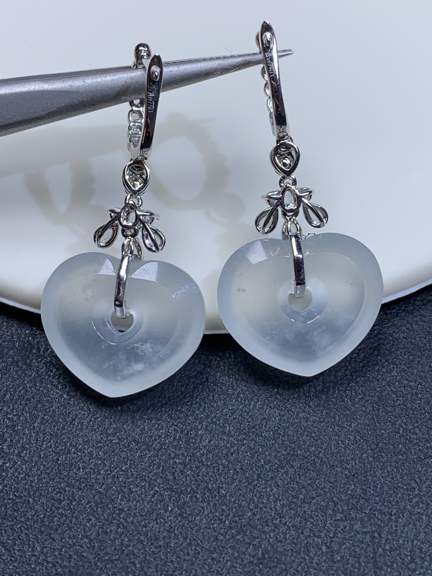 18k金镶嵌冰种起光爱心耳坠34.8/17.2/4.2，裸石14.8/17.2/4.2