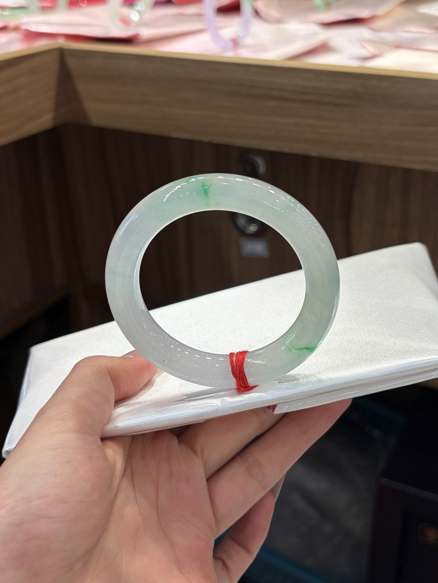 小圈口冰种白底青圆条成品，HYC-210，⭕️53-11.2-10.7