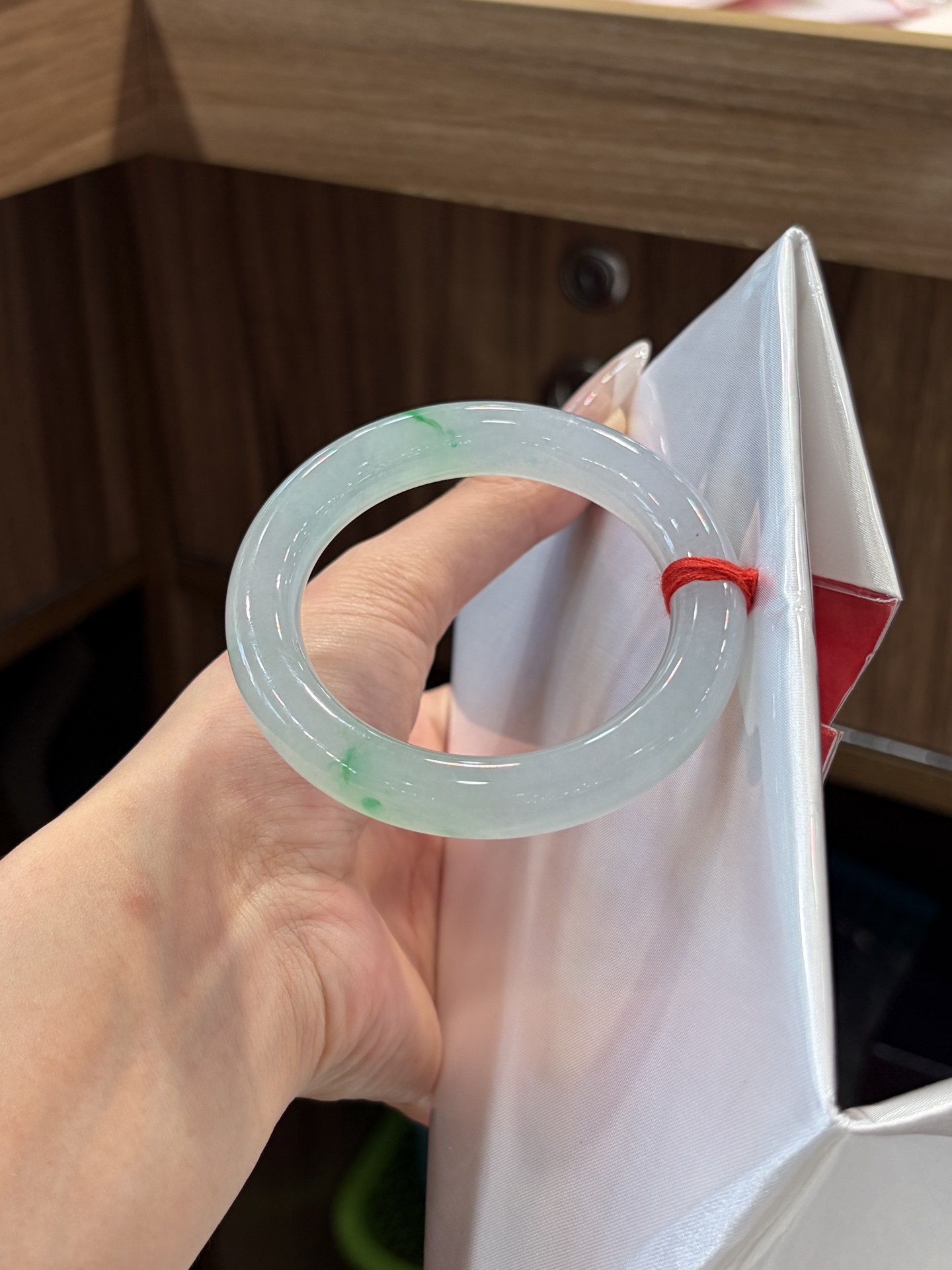 小圈口冰种白底青圆条成品，HYC-210，⭕️53-11.2-10.7