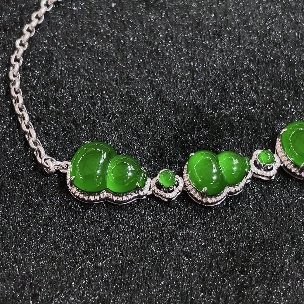 ️冰绿葫芦手链，，18k金镶嵌，种水，重金镶嵌，厚装饱满，福禄双全，简约时尚，高端大气，性比高45.2/9.2/5.5，裸石10.5/8.0、9.0/7.0、10.9/8.2