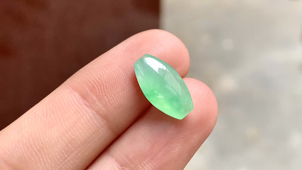 ️ 木纳绿马鞍，13.3*7.3*4.3