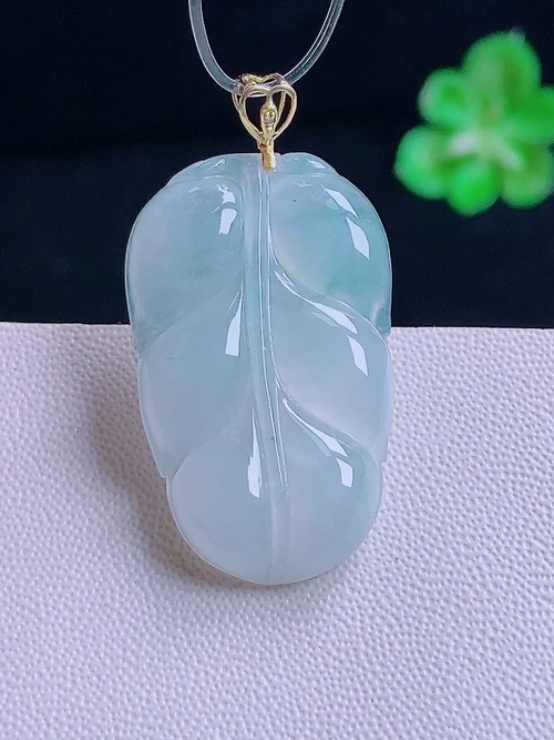 18k树叶，无裂，尺寸33.4/17.7/3.7，编号hc  25