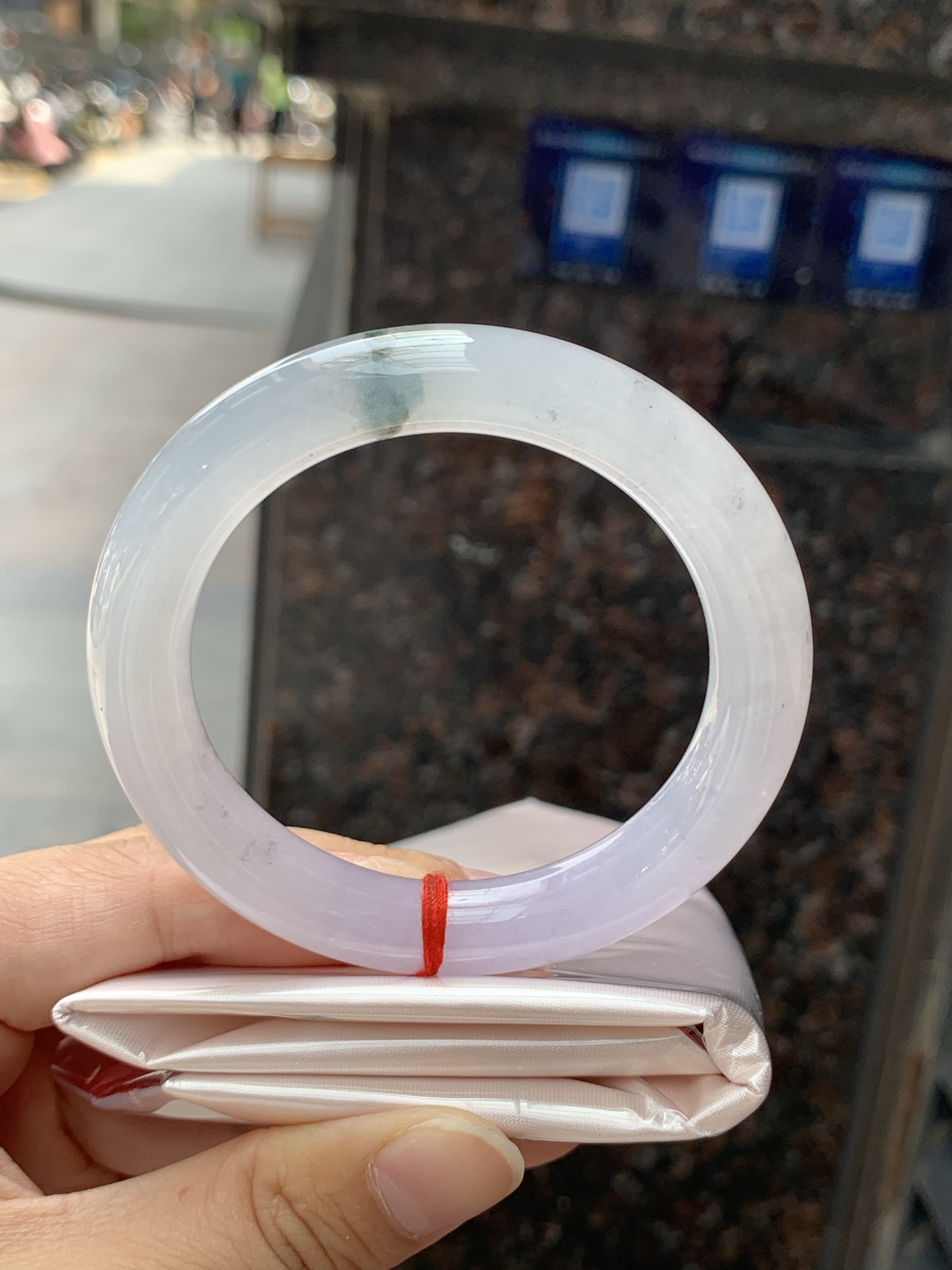 冰紫飘花圆条，54.5-10.7-10.2，0426-118-35，打灯细纹，表皮微扣，底妆冰润清透