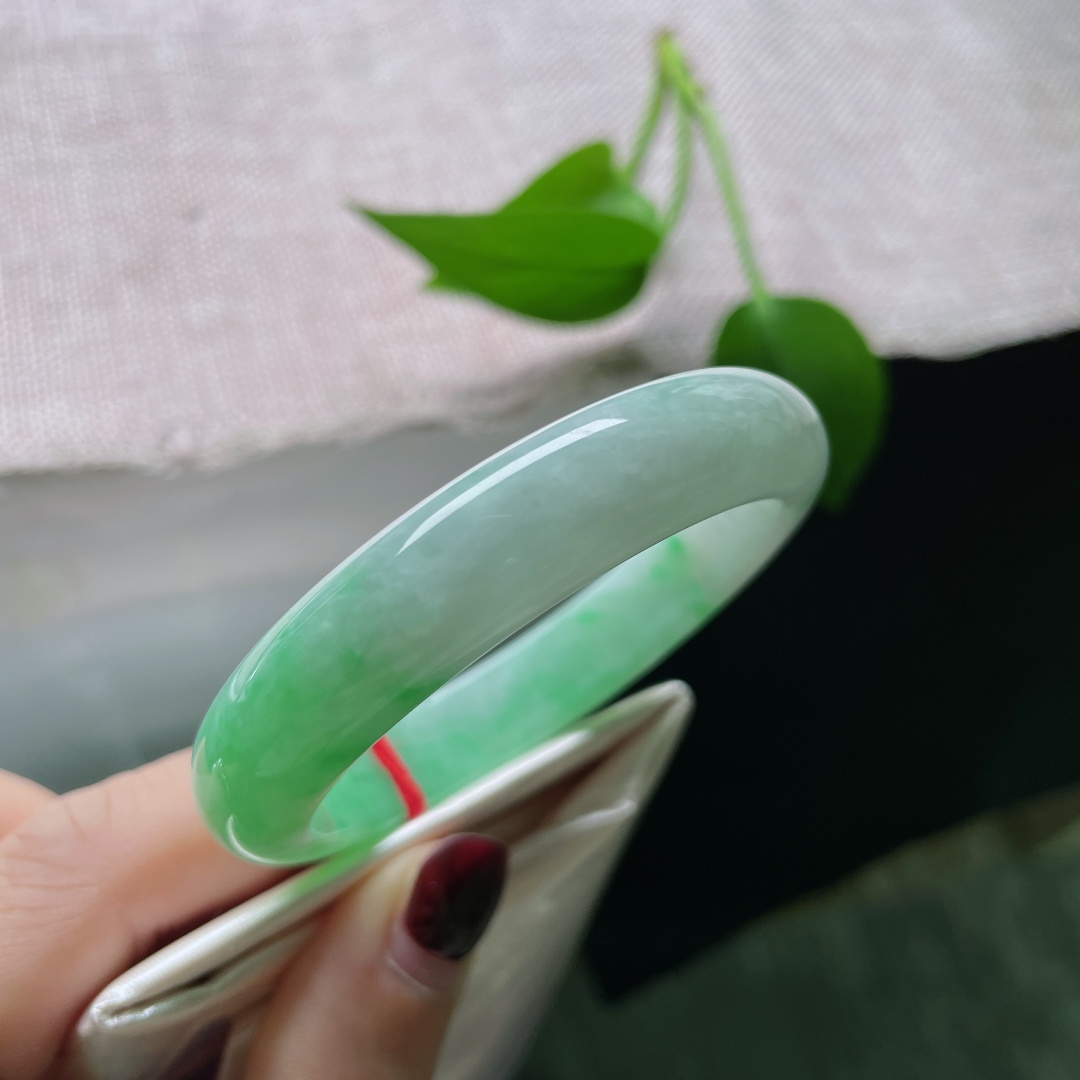 51.4/11.3/7.9，飘绿正圈，水润，腕间苔痕绿，静听时光滴答。无裂，ss51277a