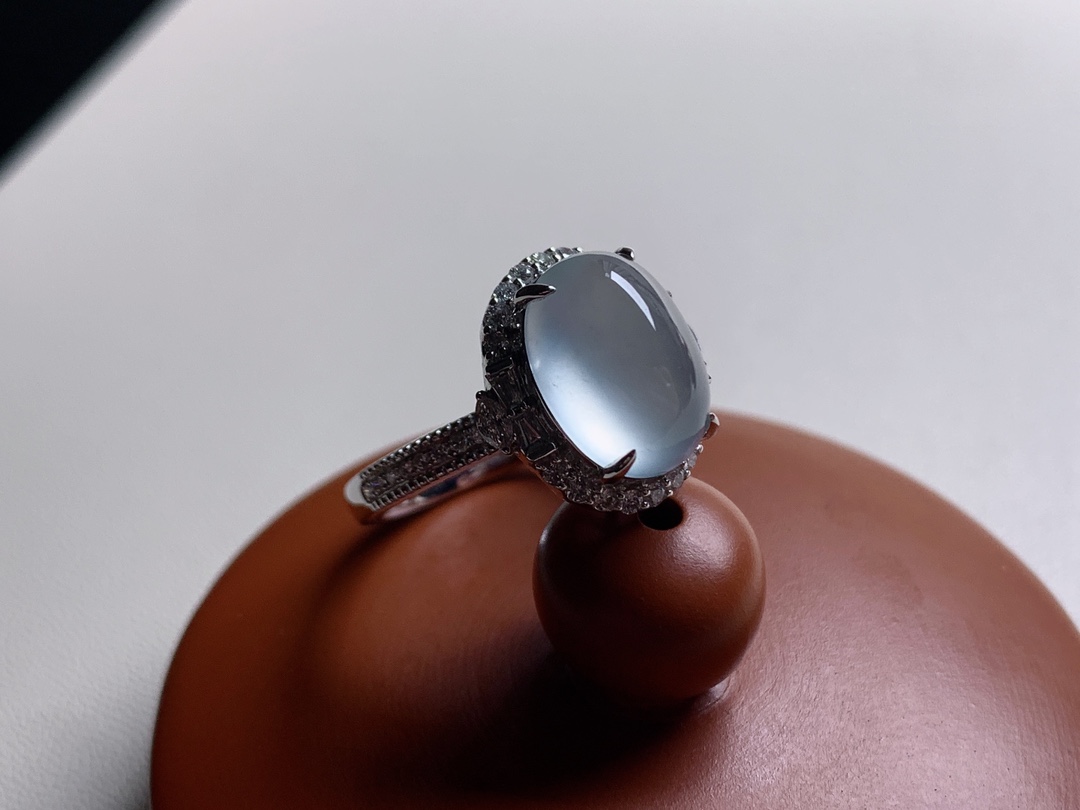 ️ 18k玻璃种蛋面戒指 种老，底子冰透起光，无比贵气无裂尺寸14.5/13.8/12.5、12/