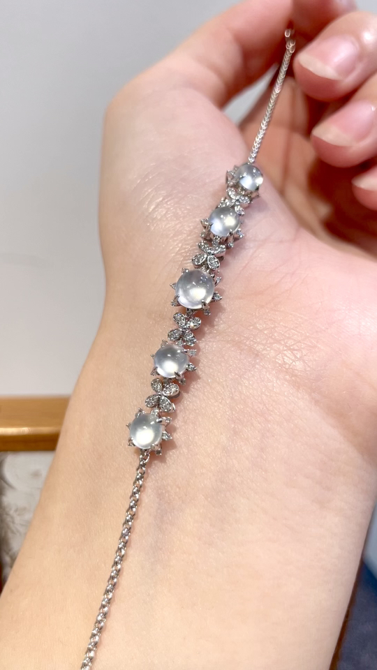 ️ 18K冰种蛋面手链，尺寸：裸石5.9*5.4，5*4.5