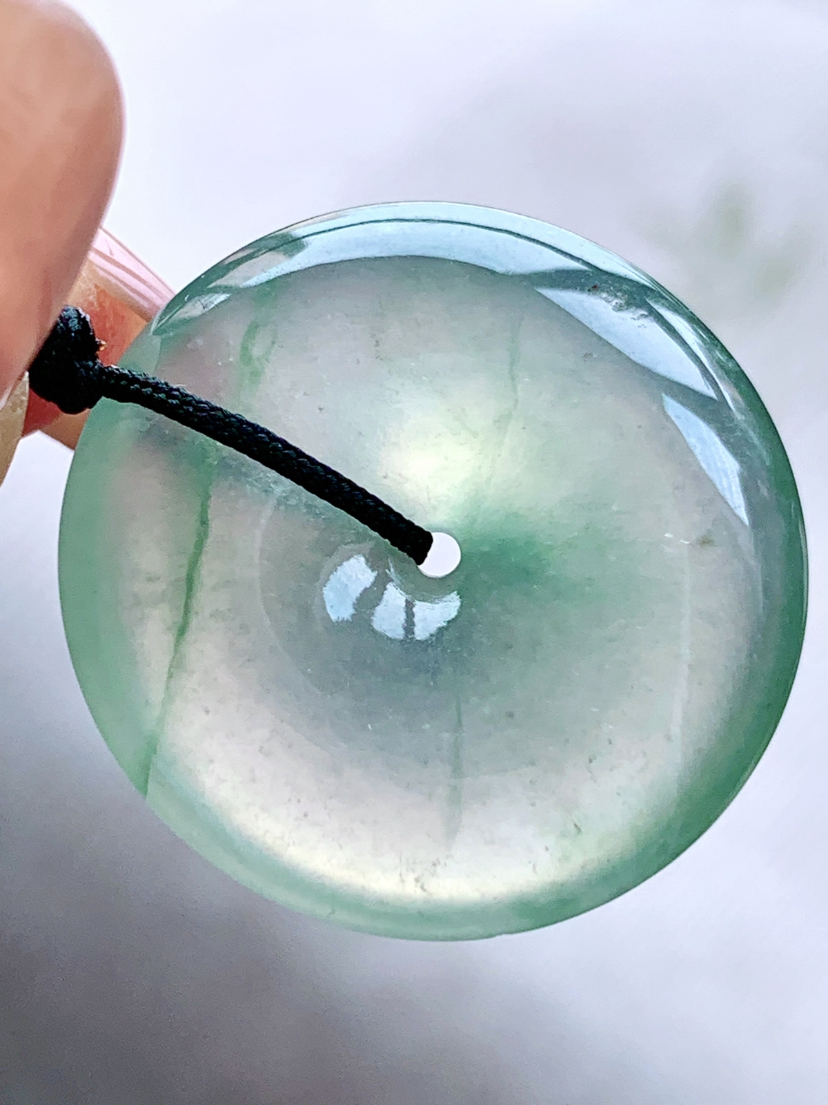 【裸石】🫧高冰飘花平安扣吊坠
【说明】缅料 性价比高  
【尺寸】24-5.2..