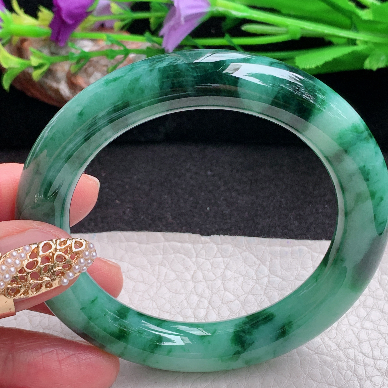 ss自然光54.6*10.8美人镯 缅甸翡翠a货手镯飘花女款圆条玉镯子