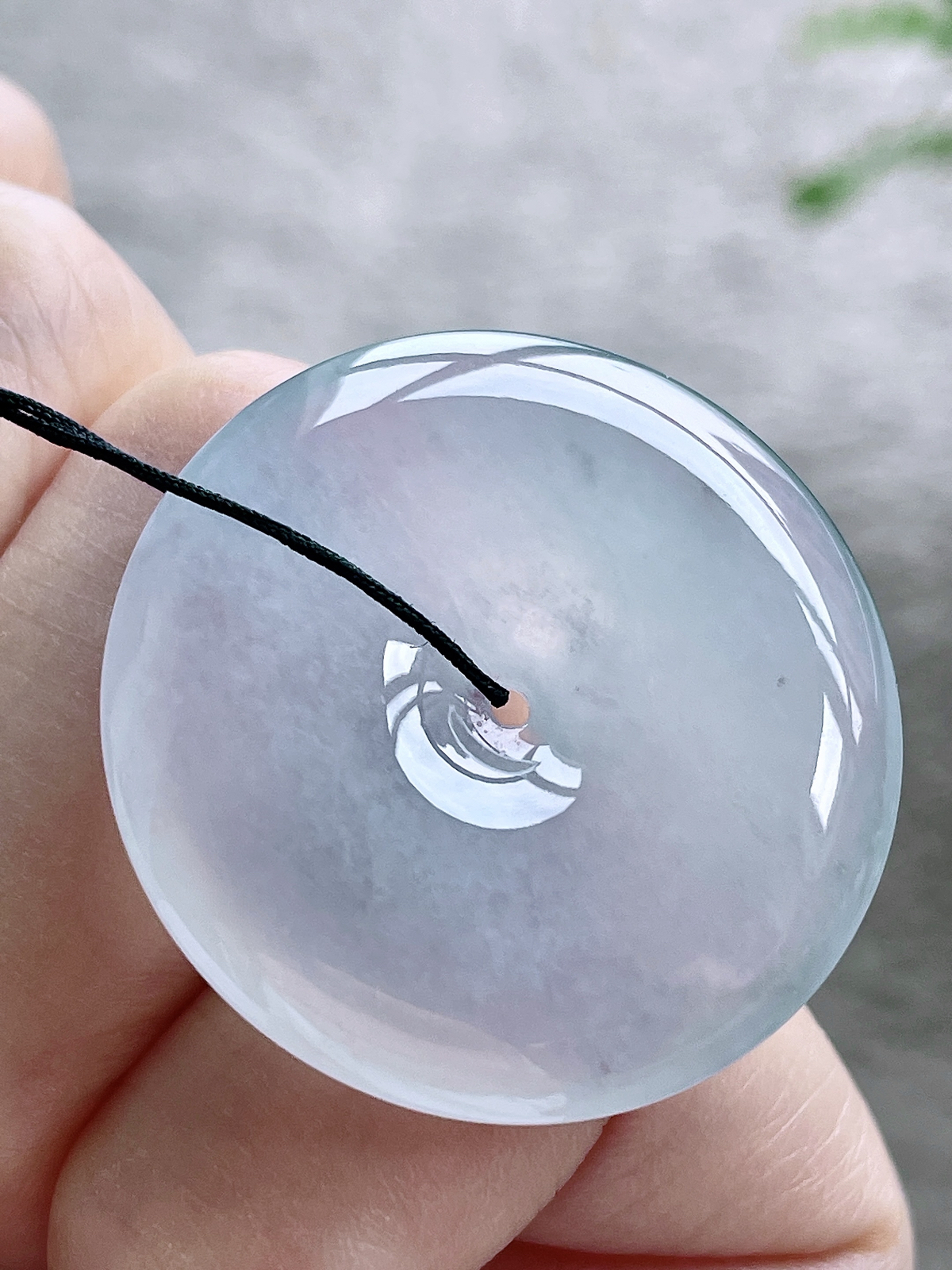 【裸石】冰平安扣吊坠
【说明】缅料 性价比高  
【尺寸】31.4-6..