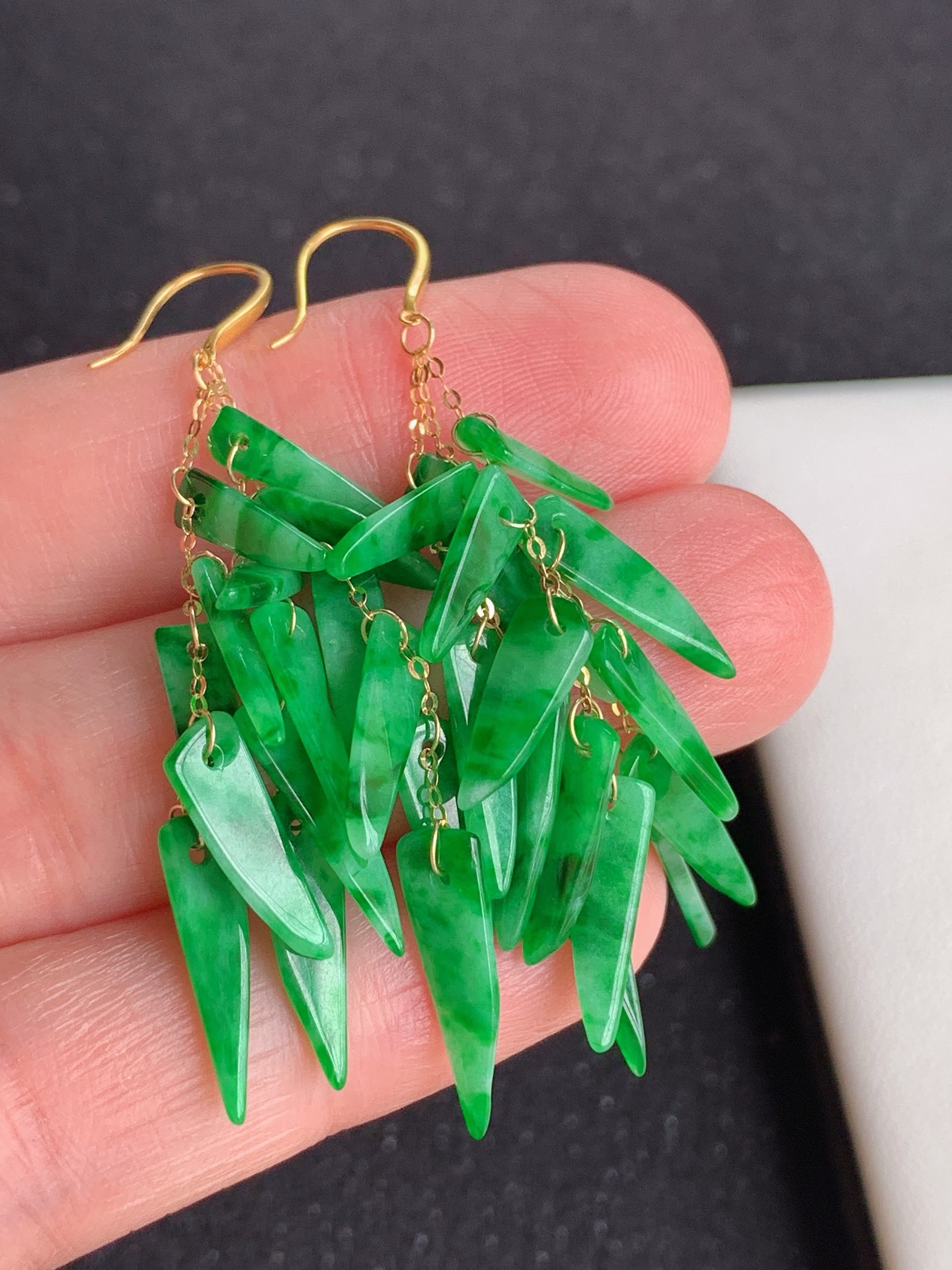 ️，18k镶嵌冰绿耳坠，无裂尺寸：55/4