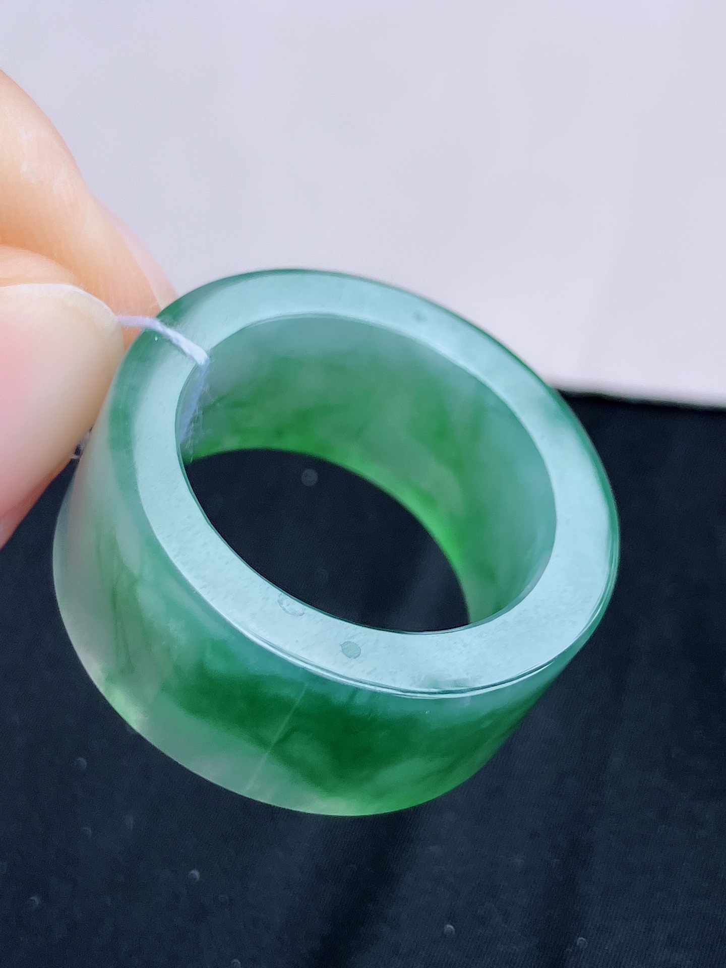 ️，冰飘花扳指，晶莹剔透，尺寸22/12.6/4.5，自然光实拍