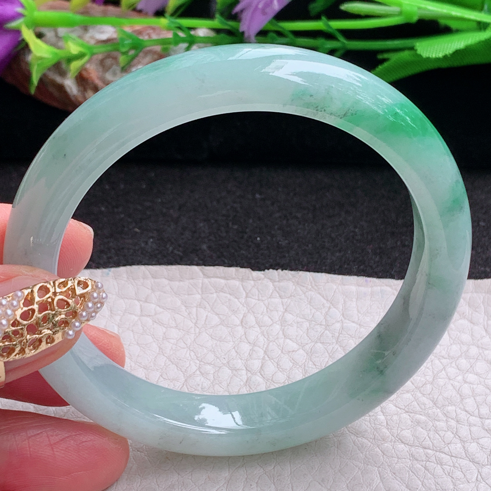 xx自然光56.5*11*8.6平安镯 缅甸翡翠a货手镯飘绿女款正圈玉镯子