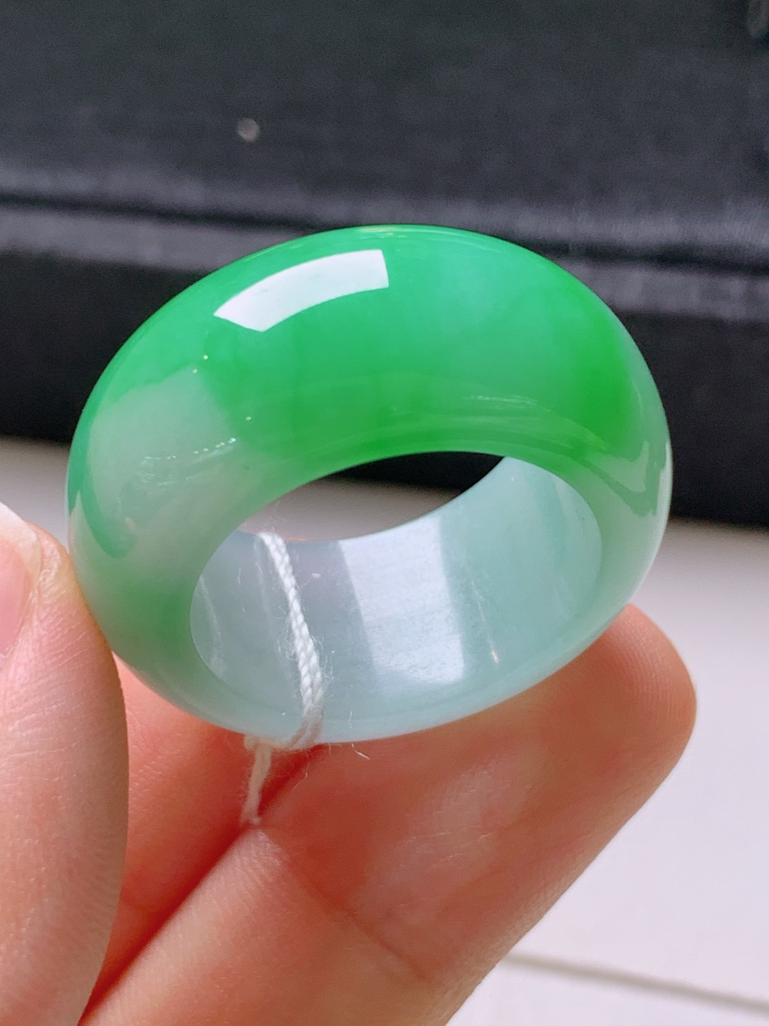 ️ 冰阳绿指环，无裂色阳饱满，宽版设计，裸石29.4/12.3/5.3，圈口20，编号39