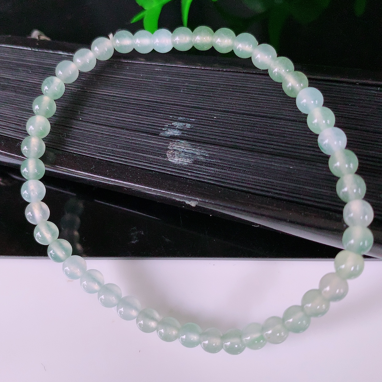 自然光实拍，冰种翡翠手串手链，种老水足，冰清玉润  颜色漂亮  #001.1取一尺寸3.9