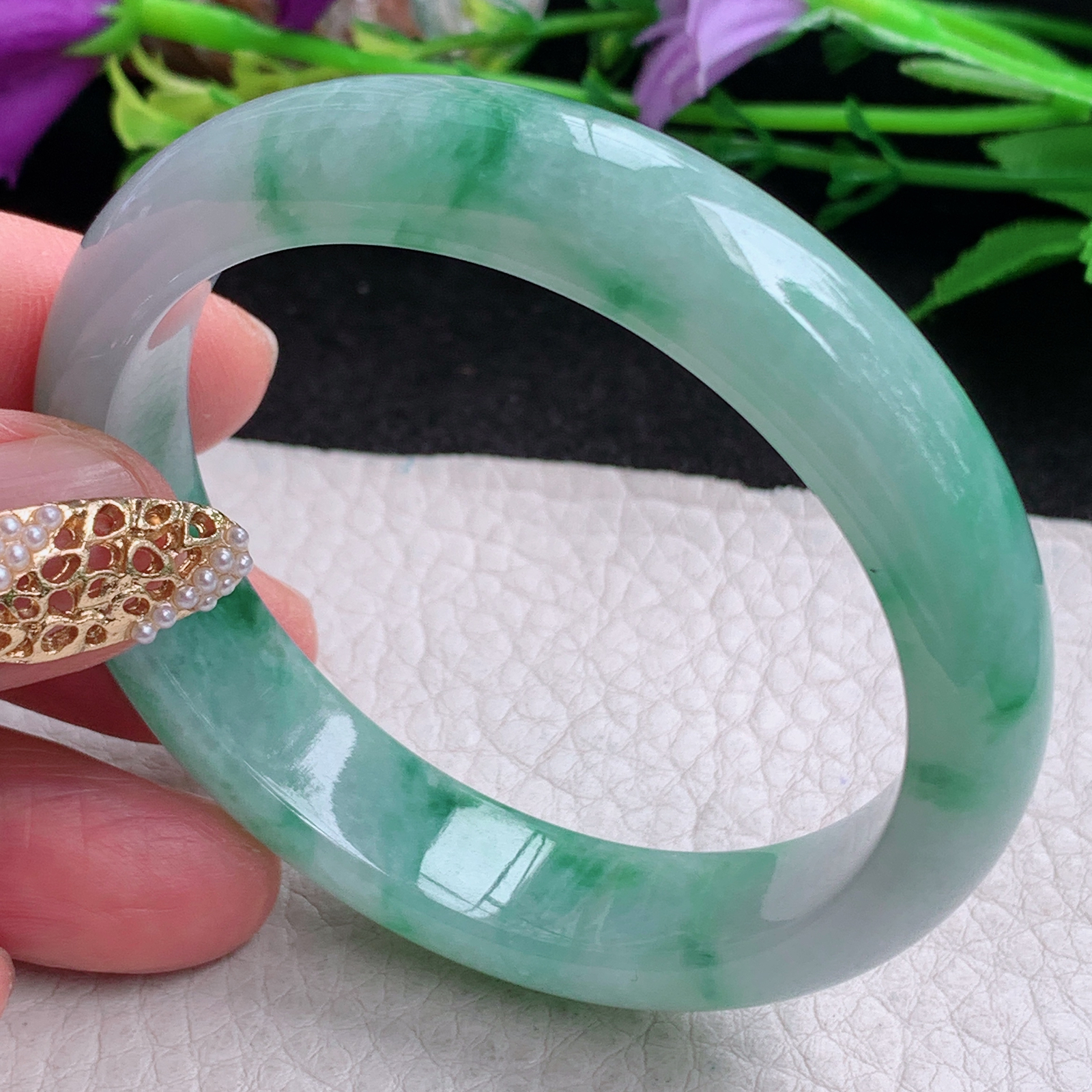 nr小圈口52.5*46.3*12.5*7 .5贵妃镯 缅甸翡翠a货手镯飘绿花秀气蛋形玉镯子