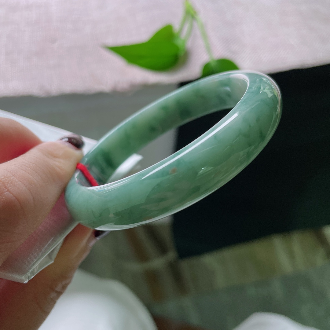 55.5/12.3/7.3飘花正圈，水润细腻，婉间生辉，贵气，有纹，ss51643a