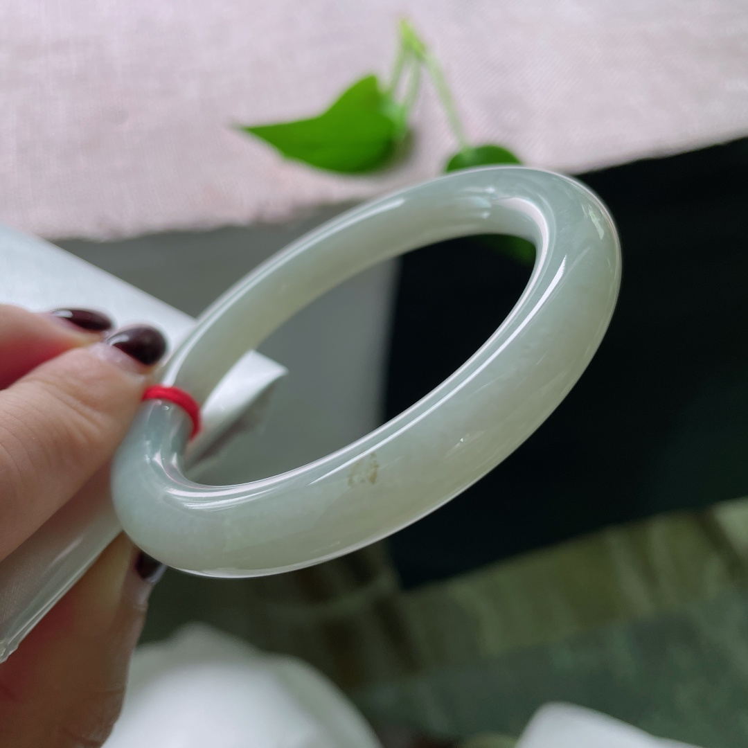 53.6/9.1绿底圆条，水润细腻，简约大方，色根，ss51629a