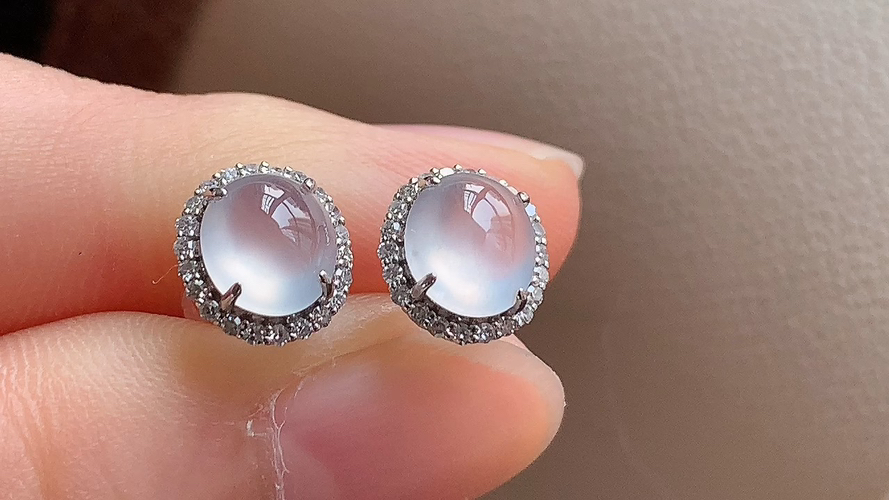 天然翡翠，冰种蛋耳钉，18k金，裸石6.5/6/3.4，an426