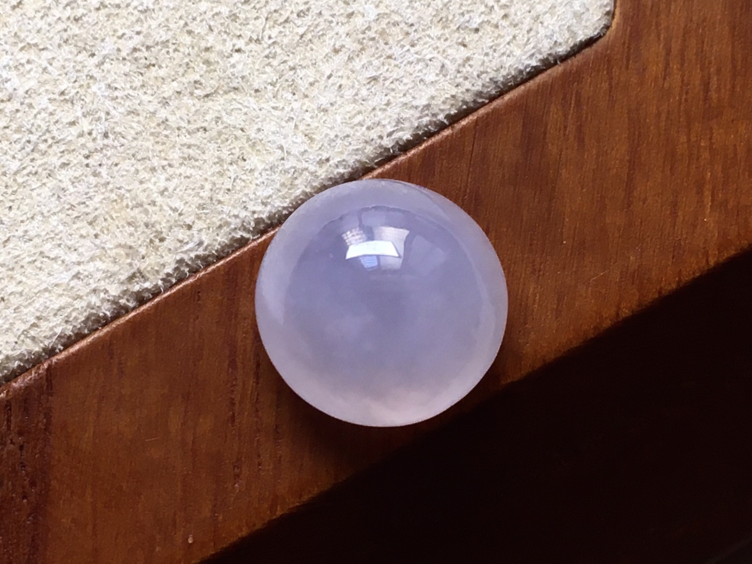 ️ 粉紫圆蛋面，紫色漂亮，玉质细腻起胶感，无裂，尺寸11.3/7
