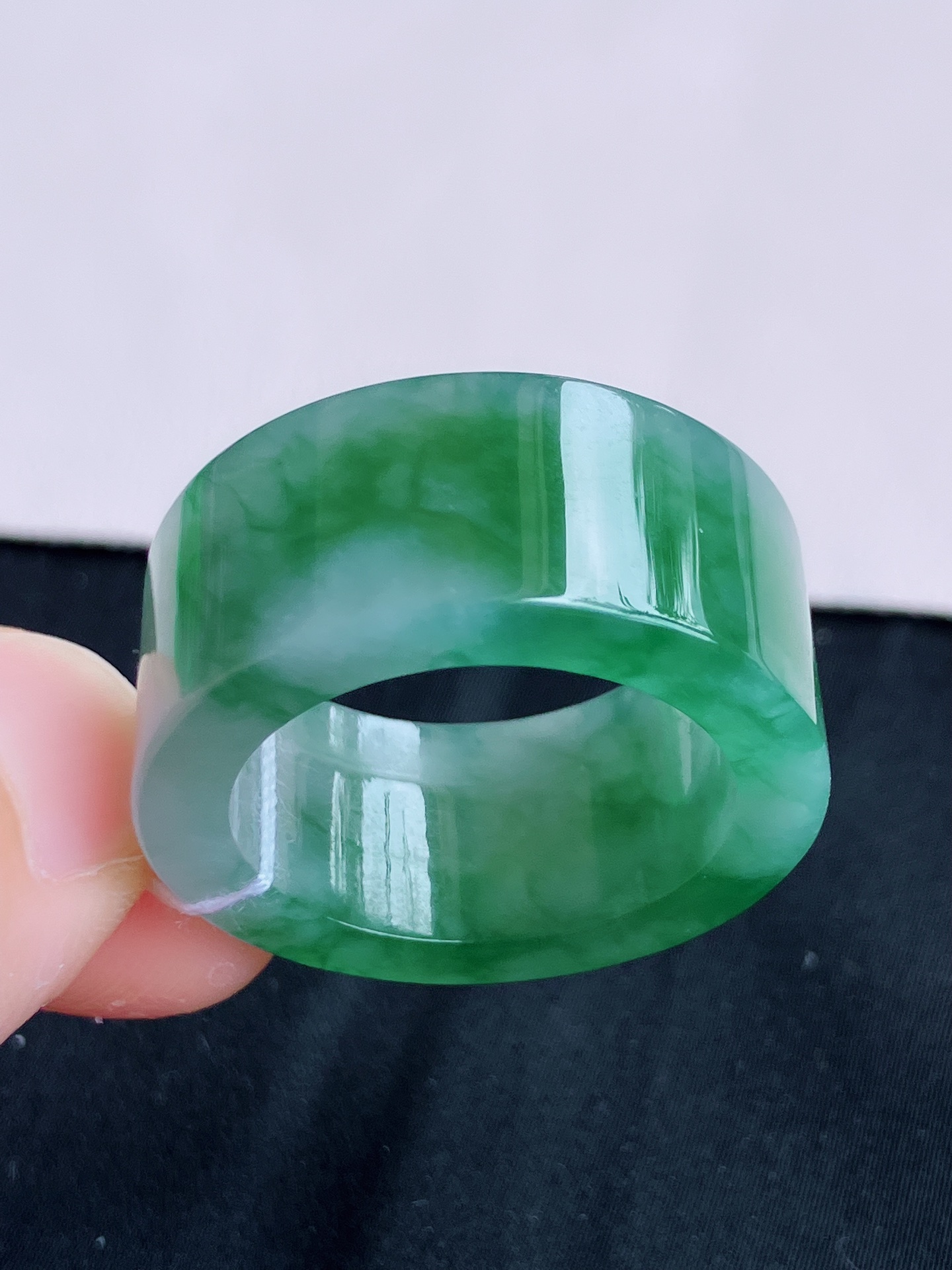 ️，冰飘花扳指，晶莹剔透，尺寸22/12.6/4.5，自然光实拍