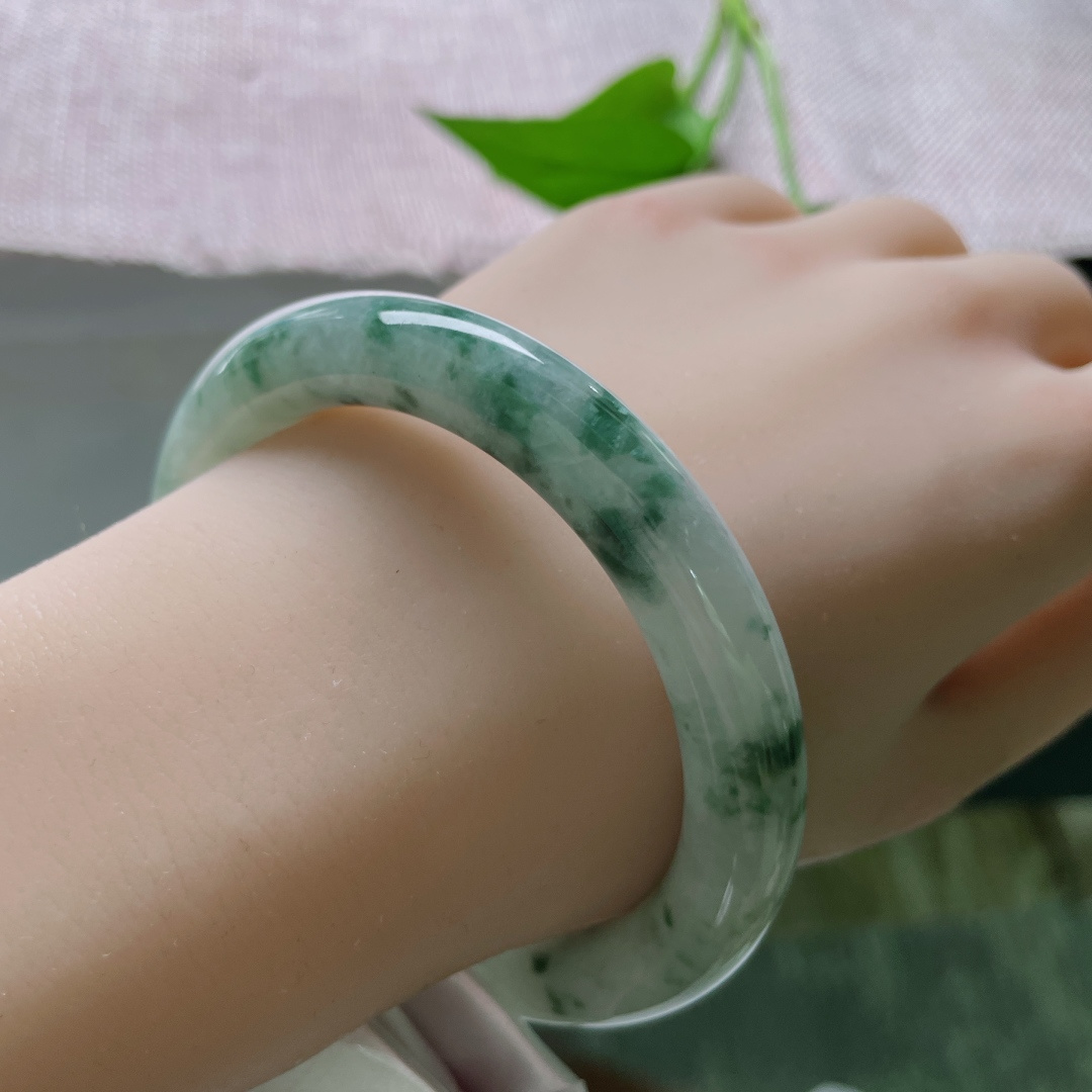 58.4/9.6，飘花圆条，繁花似锦觅安宁，水头好，经典大方，皮纹，ss52182a