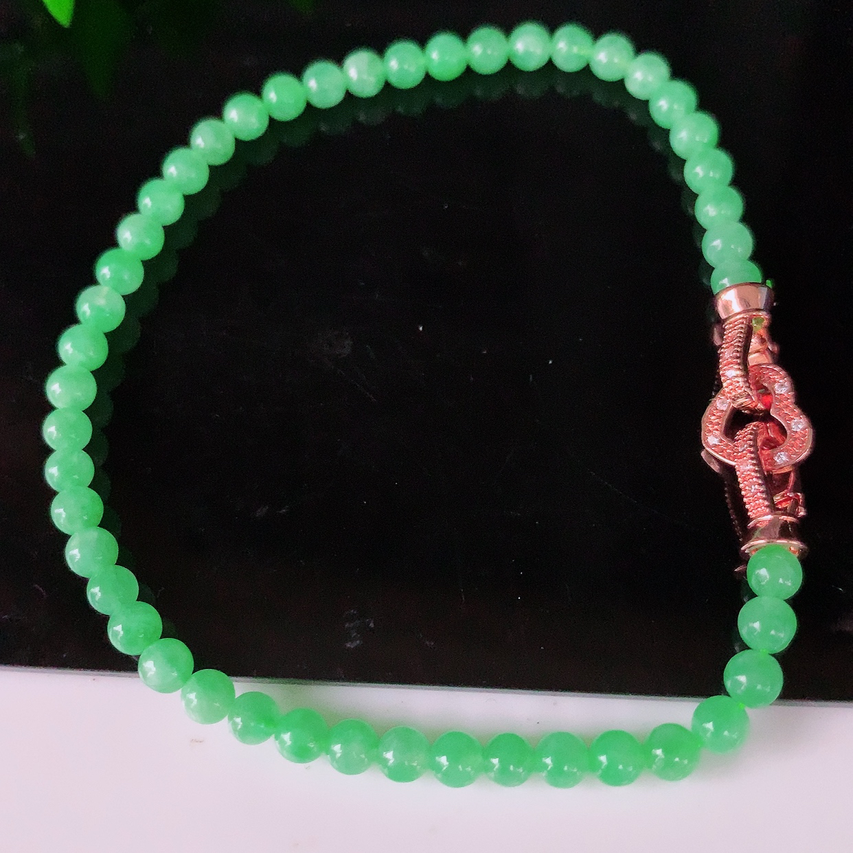 自然光实拍，冰润满绿翡翠手串手链，种老水足，冰清玉润  颜色漂亮  #003.1取一尺寸3.9