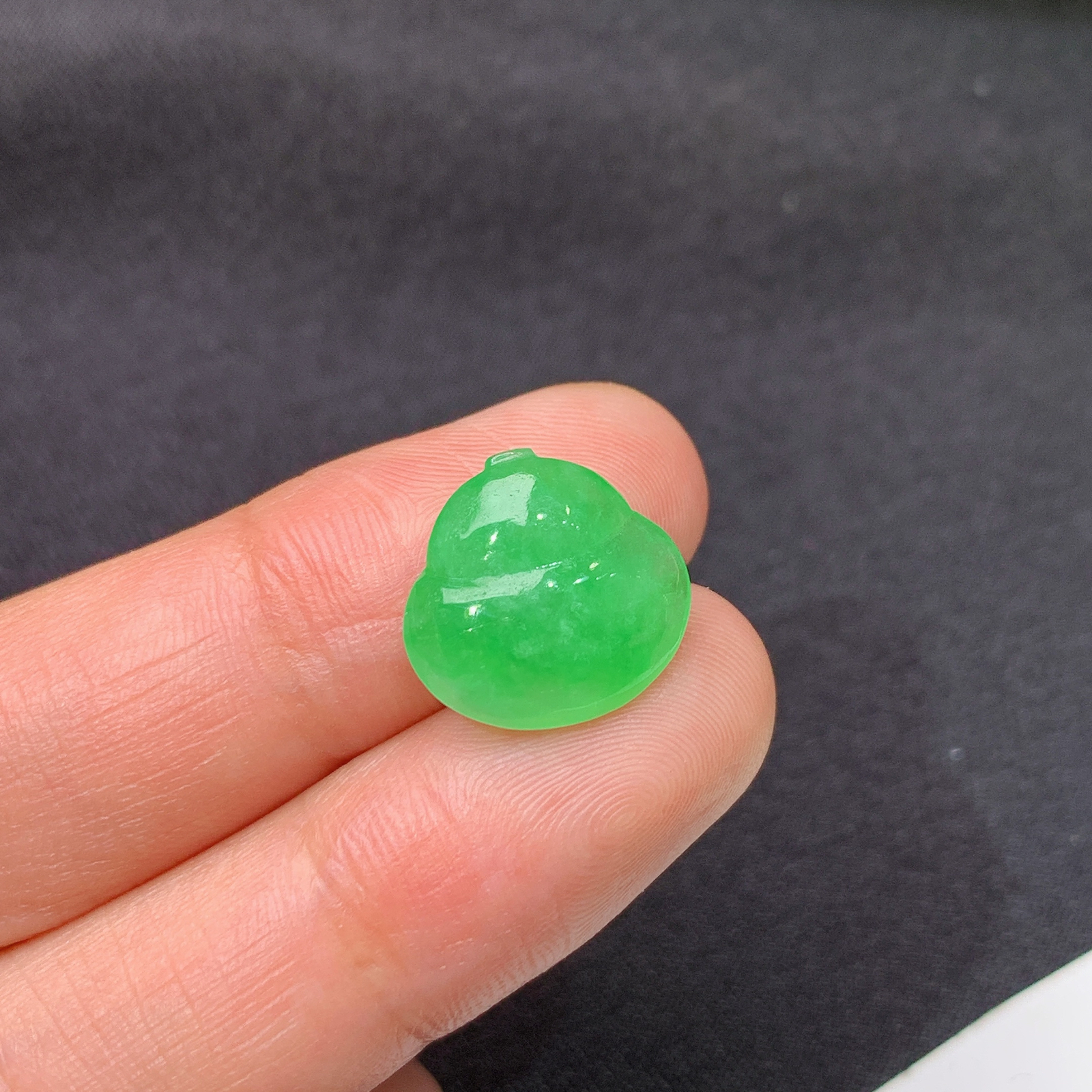 冰阳绿葫芦，镶嵌佳品，冰润色阳，种水足，Ht 尺寸12.8*13.8*4.3