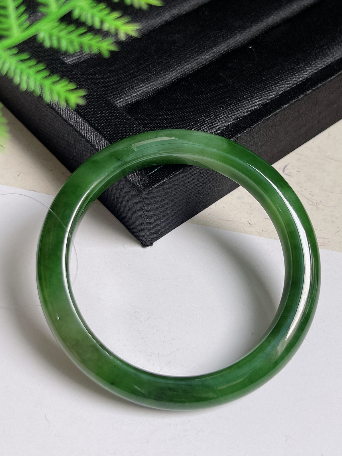 正圈57.6圈口，和田玉碧玉手镯