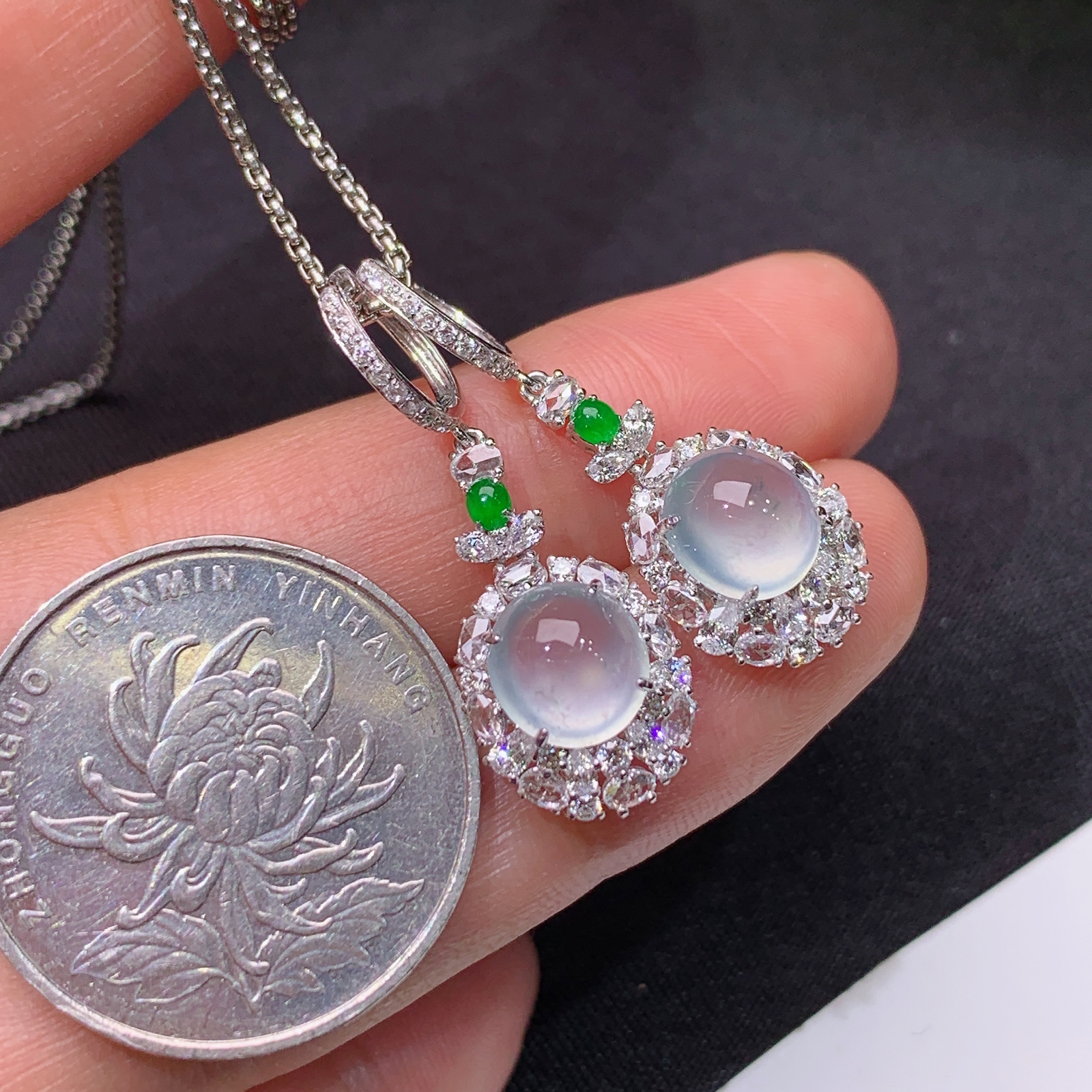 冰种蛋面耳坠，18k金镶嵌，款式精美，冰润细腻，种水足，Ty 尺寸7.5*7*3.7