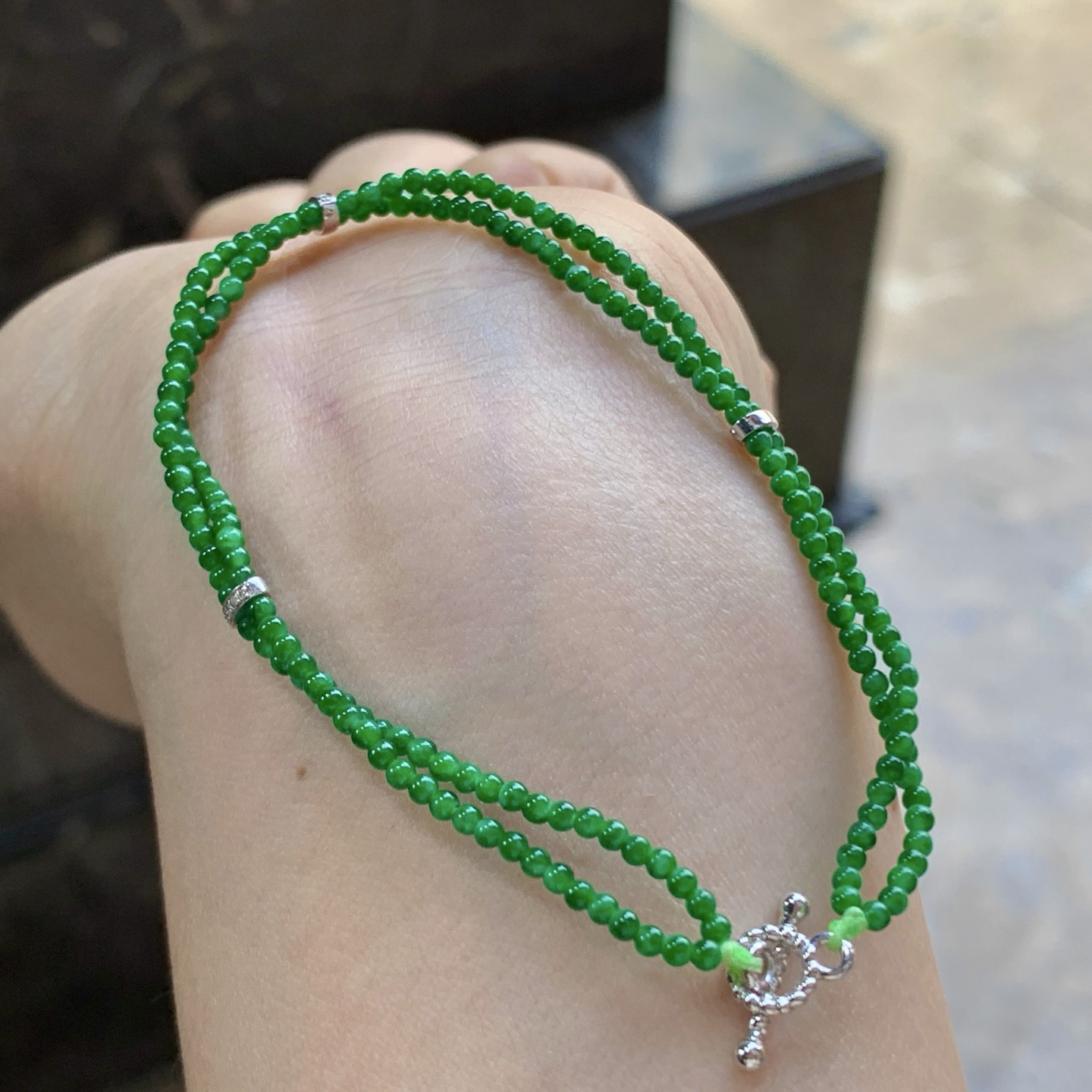 绿色手串^_^鲜艳 颜色好看